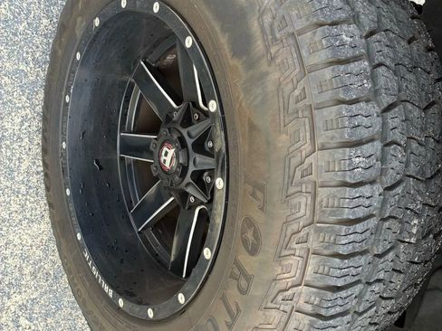 Used 2014 RAM 1500 Express w/ Black Ram 1500 Express Group image 17