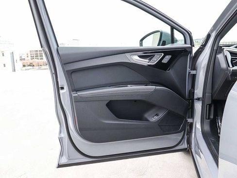 Used 2023 Audi Q4 e-tron Premium Plus w/ Premium Plus RWD image 30