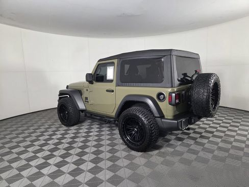 Used 2025 Jeep Wrangler Sport AWD/4WD image 7