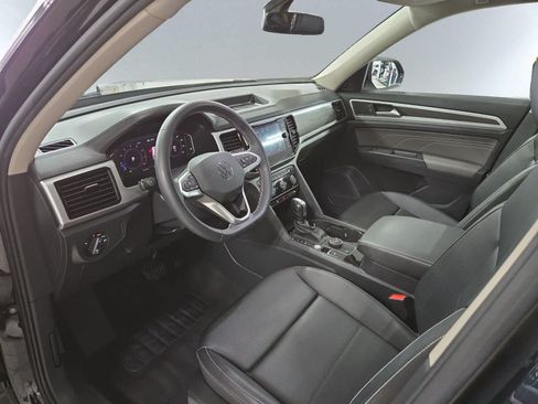 Used 2023 Volkswagen Atlas SE w/ Panoramic Sunroof Package AWD/4WD image 6