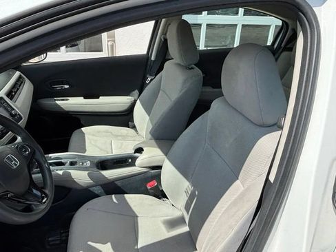 Used 2021 Honda HR-V LX image 5