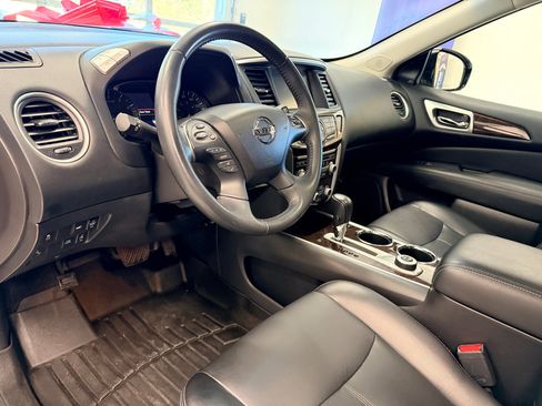 Used 2015 Nissan Pathfinder SL w/ SL Premium Package image 16