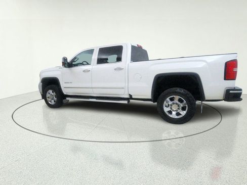 Used 2018 GMC Sierra 2500 SLT w/ Driver Alert Package AWD/4WD image 7