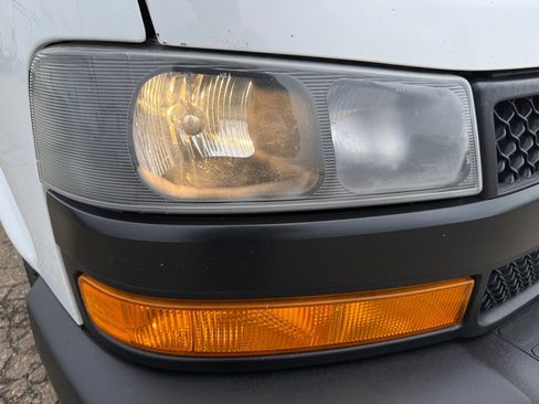 Used 2019 Chevrolet Express 2500 w/ Driver Convenience Package image 45