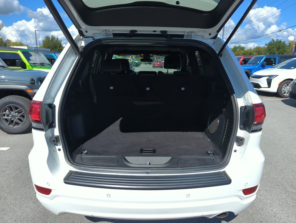 Used 2021 Jeep Grand Cherokee Laredo X AWD/4WD image 29