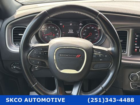 Used 2022 Dodge Charger SXT RWD image 18