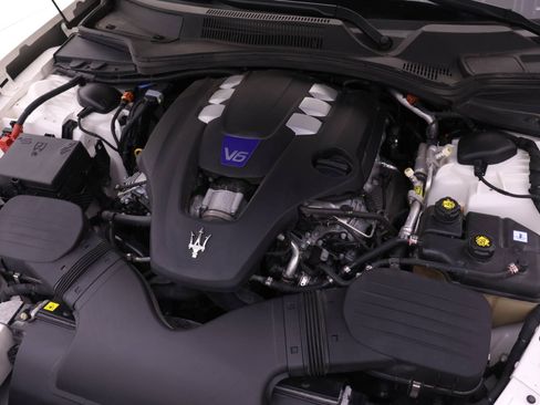 Used 2022 Maserati Ghibli Modena Q4 image 24