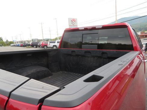 Used 2024 GMC Sierra 1500 Denali w/ Technology Package image 4