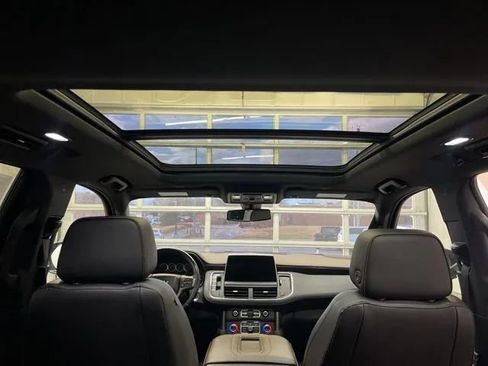 Used 2021 Chevrolet Tahoe RST w/ Luxury Package image 17