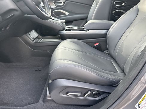 Certified 2025 Acura RDX SH-AWD image 9