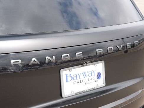 Used 2025 Land Rover Range Rover Long Wheelbase Autobiography image 21