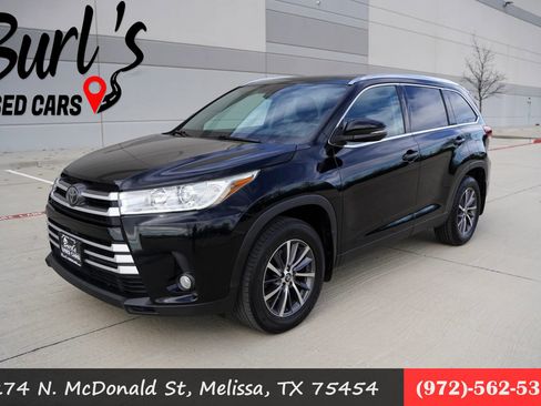 Used 2019 Toyota Highlander XLE image 1
