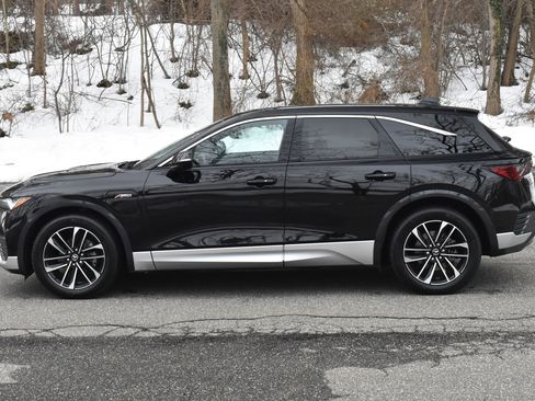 Used 2024 Acura ZDX A-Spec image 4