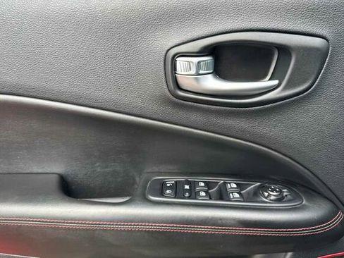 Used 2021 Jeep Compass Trailhawk w/ Convenience Group image 11