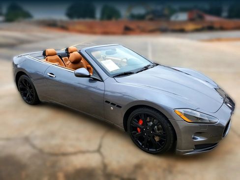 Used 2011 Maserati GranTurismo Convertible RWD image 28