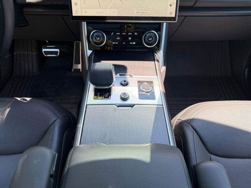 Certified 2023 Land Rover Range Rover SE AWD/4WD image 15