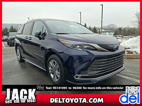 Certified 2024 Toyota Sienna Platinum image 1