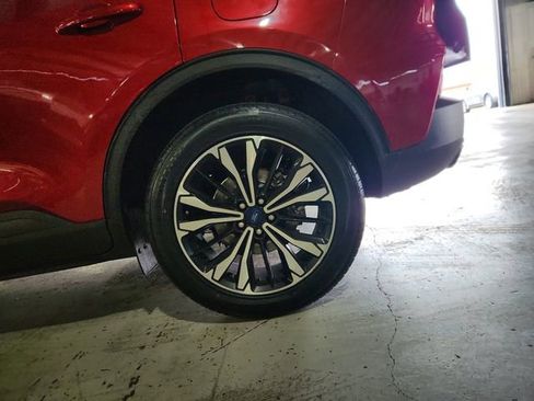 Used 2022 Ford Escape SE w/ SE Sport Appearance Package image 28