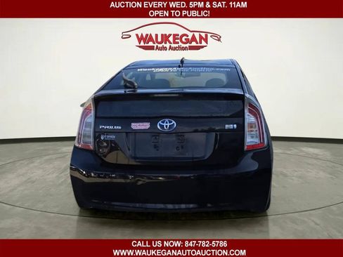Used 2014 Toyota Prius Two FWD image 6