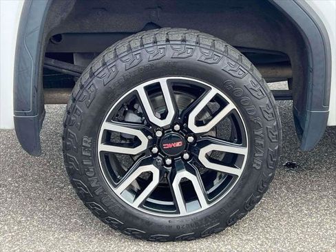 Used 2021 GMC Sierra 1500 AT4 image 11