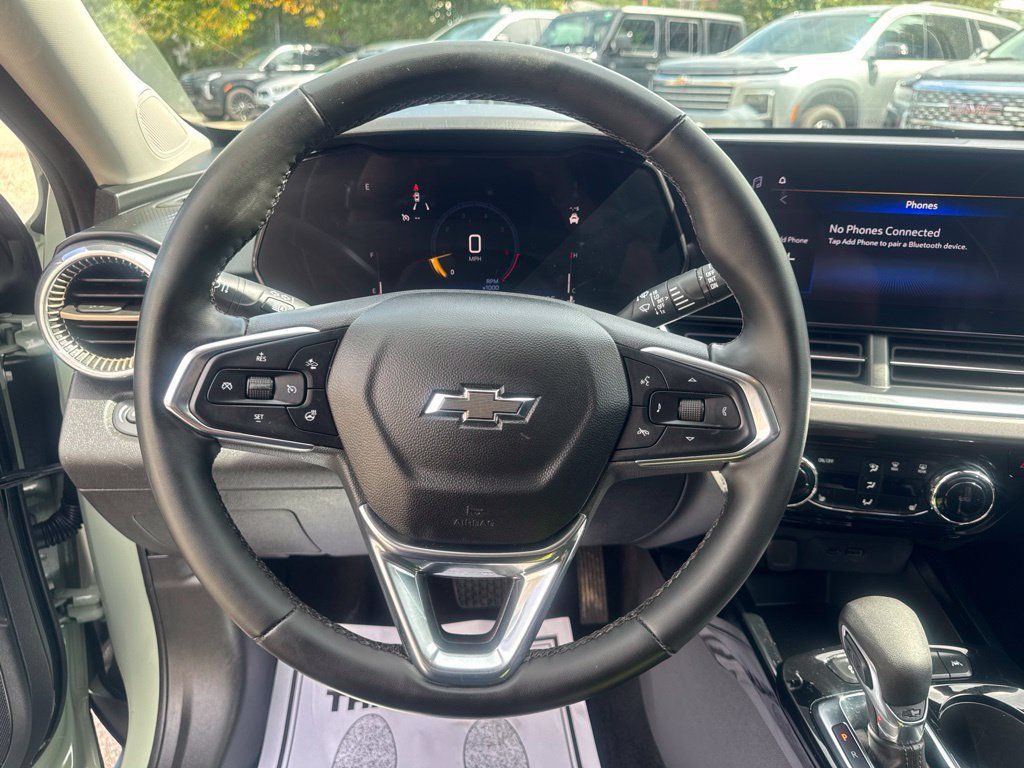 Used 2024 Chevrolet Trax ACTIV FWD image 26
