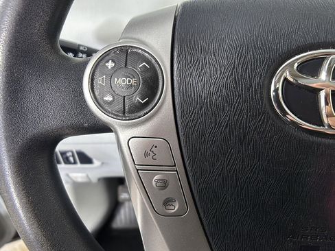 Used 2014 Toyota Prius V Three FWD image 30