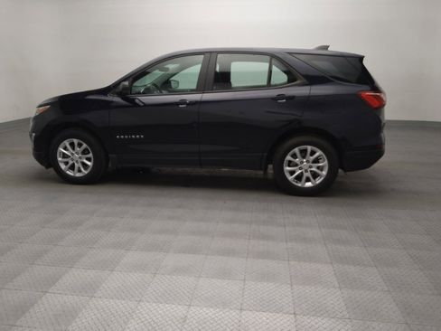 Used 2020 Chevrolet Equinox LS FWD image 2