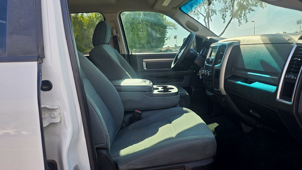 Used 2019 RAM 1500 Classic SLT RWD image 17