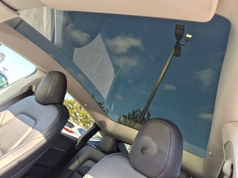 Used 2024 Tesla Model Y Long Range RWD image 16