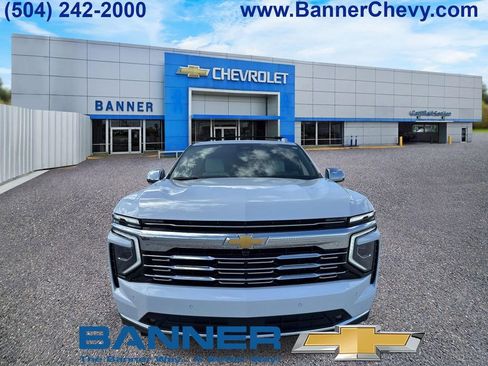 New 2026 Chevrolet Suburban Premier RWD image 2
