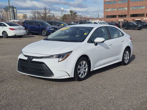 Used 2024 Toyota Corolla LE image 4