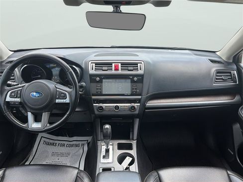 Used 2017 Subaru Outback 2.5i Limited AWD/4WD image 19