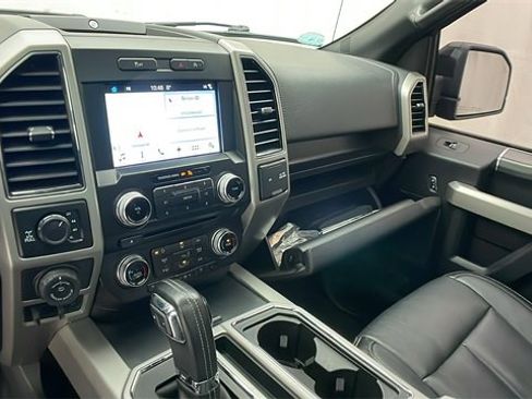 Used 2018 Ford F150 Lariat w/ Equipment Group 502A Luxury image 19