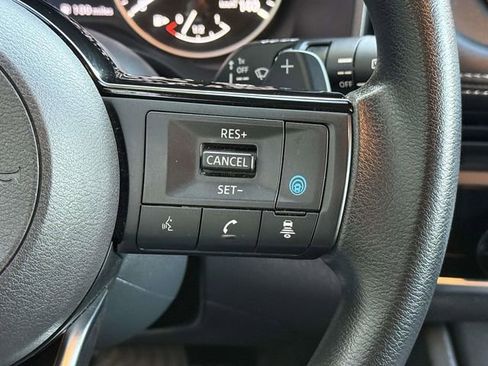 Used 2023 Nissan Rogue SV AWD/4WD image 18
