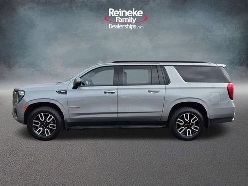 Used 2023 GMC Yukon XL AT4 AWD/4WD image 9