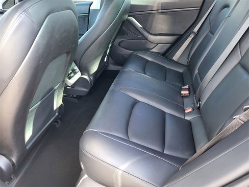 Used 2018 Tesla Model 3 Performance image 14