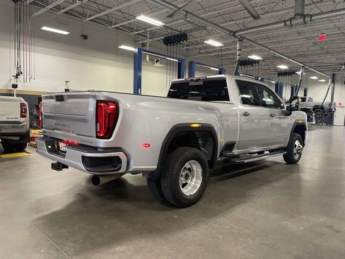 Used 2022 GMC Sierra 3500 Denali w/ Denali Ultimate Package image 8