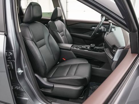 Used 2023 Nissan Rogue SV w/ SV Premium B Package AWD/4WD image 22