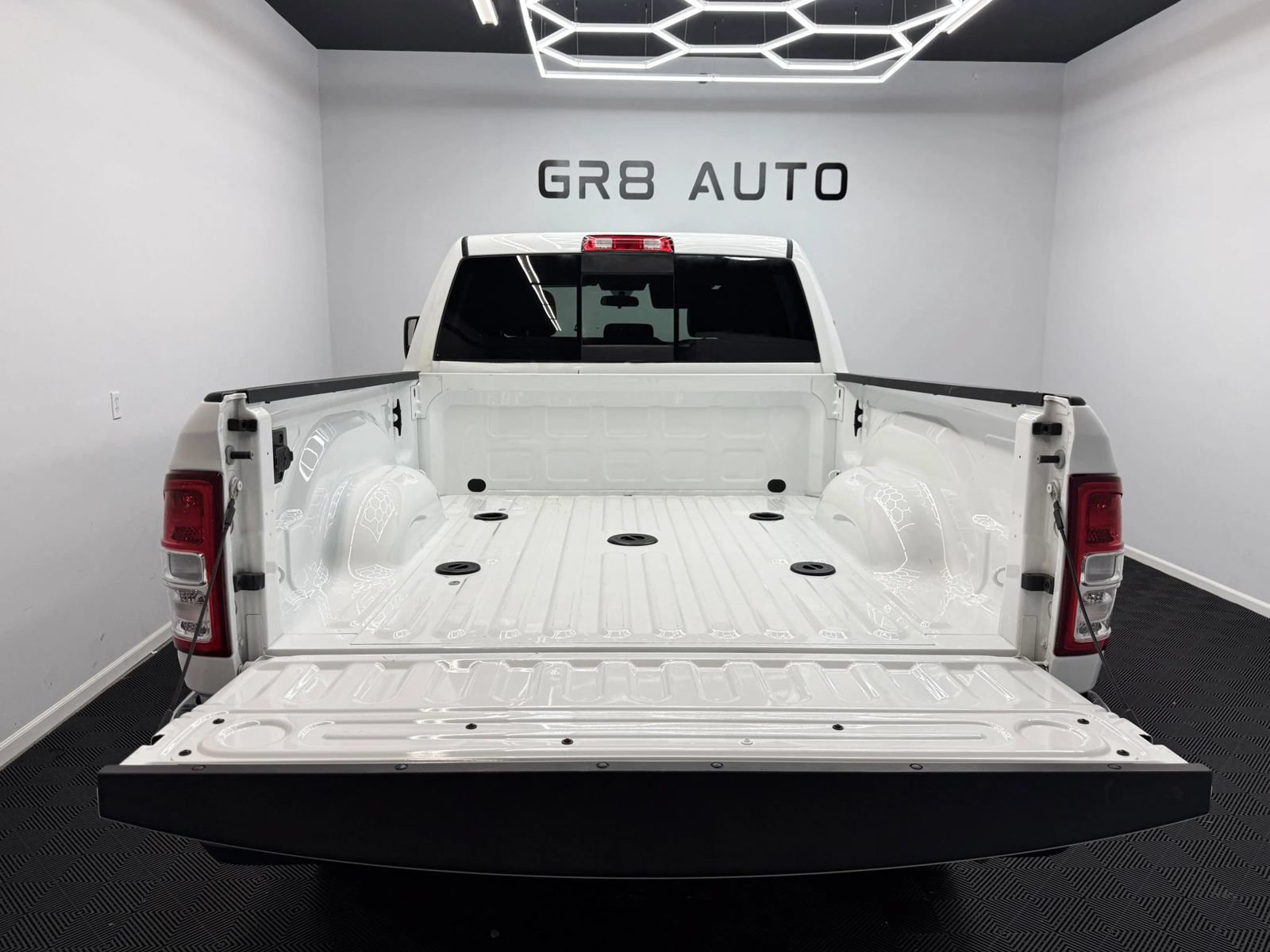 Used 2024 RAM 2500 Tradesman AWD/4WD image 7