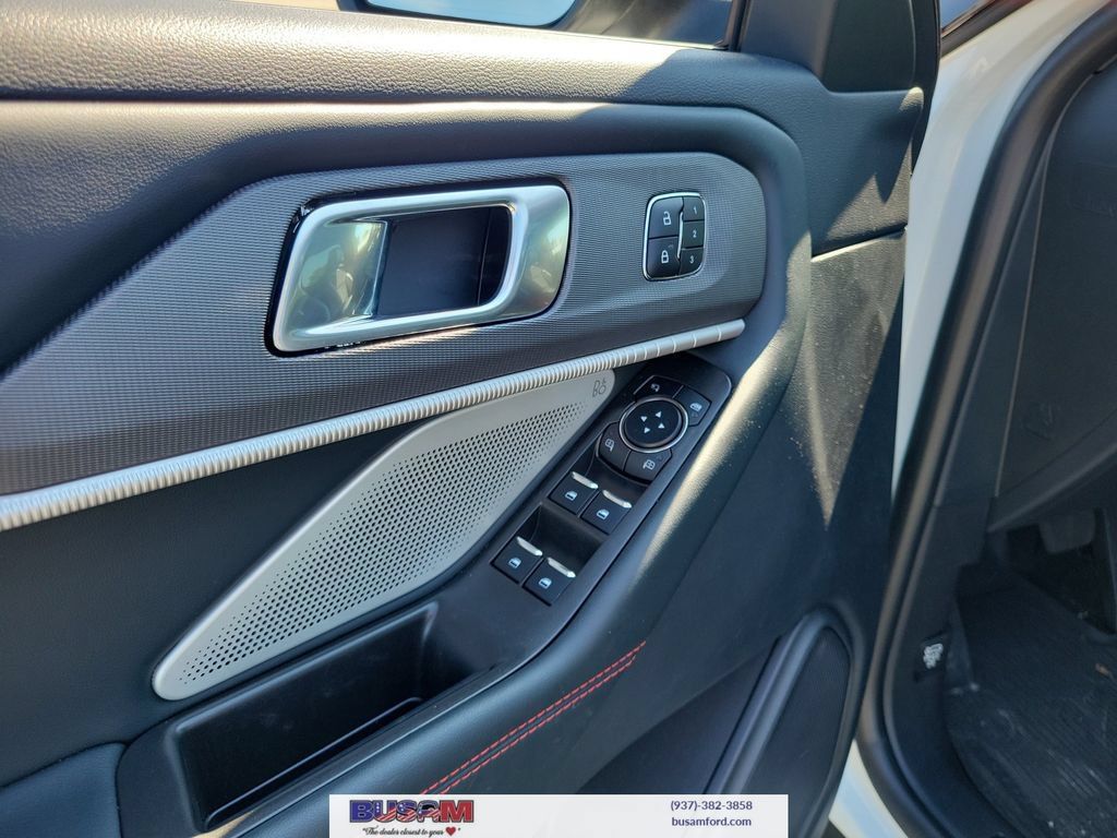 Used 2025 Ford Explorer ST w/ Sun And Sound Package AWD/4WD image 16