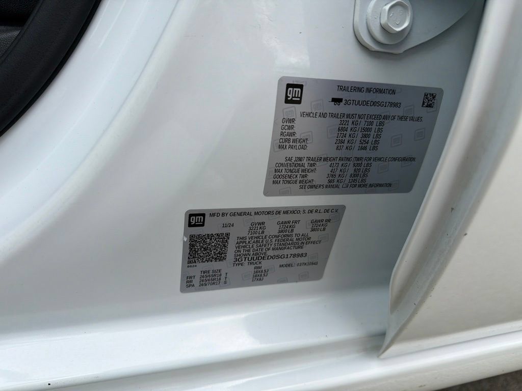 Used 2025 GMC Sierra 1500 SLT AWD/4WD image 33
