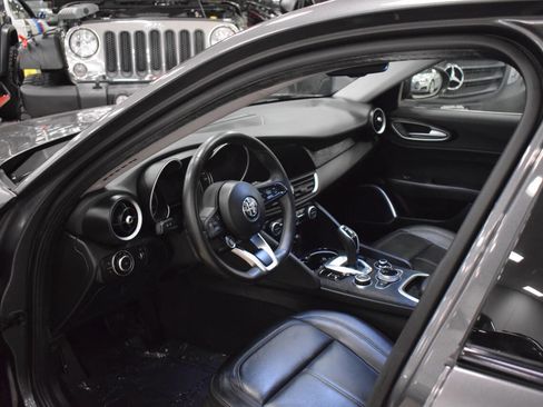 Used 2021 Alfa Romeo Giulia Sprint w/ Nero Edizione image 30