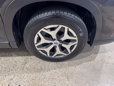 Used 2022 Subaru Forester Premium image 13