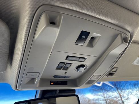 Used 2019 GMC Yukon Denali w/ Denali Ultimate Package image 47