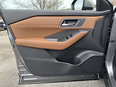 New 2026 Nissan Rogue Platinum w/ Platinum Premium Package image 14