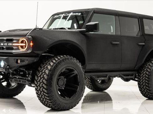 Used 2023 Ford Bronco Outer Banks image 3