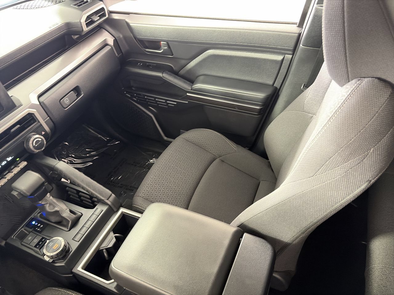 Used 2025 Toyota 4Runner SR5 AWD/4WD image 21