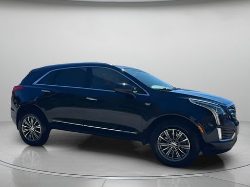Used 2017 Cadillac XT5 Luxury w/ Driver Awareness Package image 34