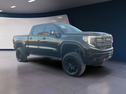 Used 2025 GMC Sierra 1500 AT4 w/ AT4 Premium Package image 7