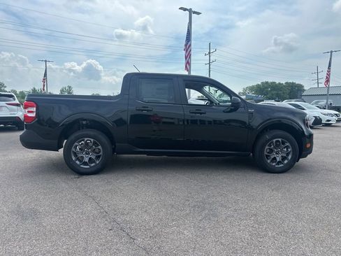 New 2025 Ford Maverick XLT w/ XLT Luxury Package image 4